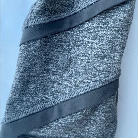 Ivivva by Lululemon Athletic Leggings Grey with side pockets Girls Size 10 - Picture 13 of 15